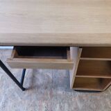 Children's desk