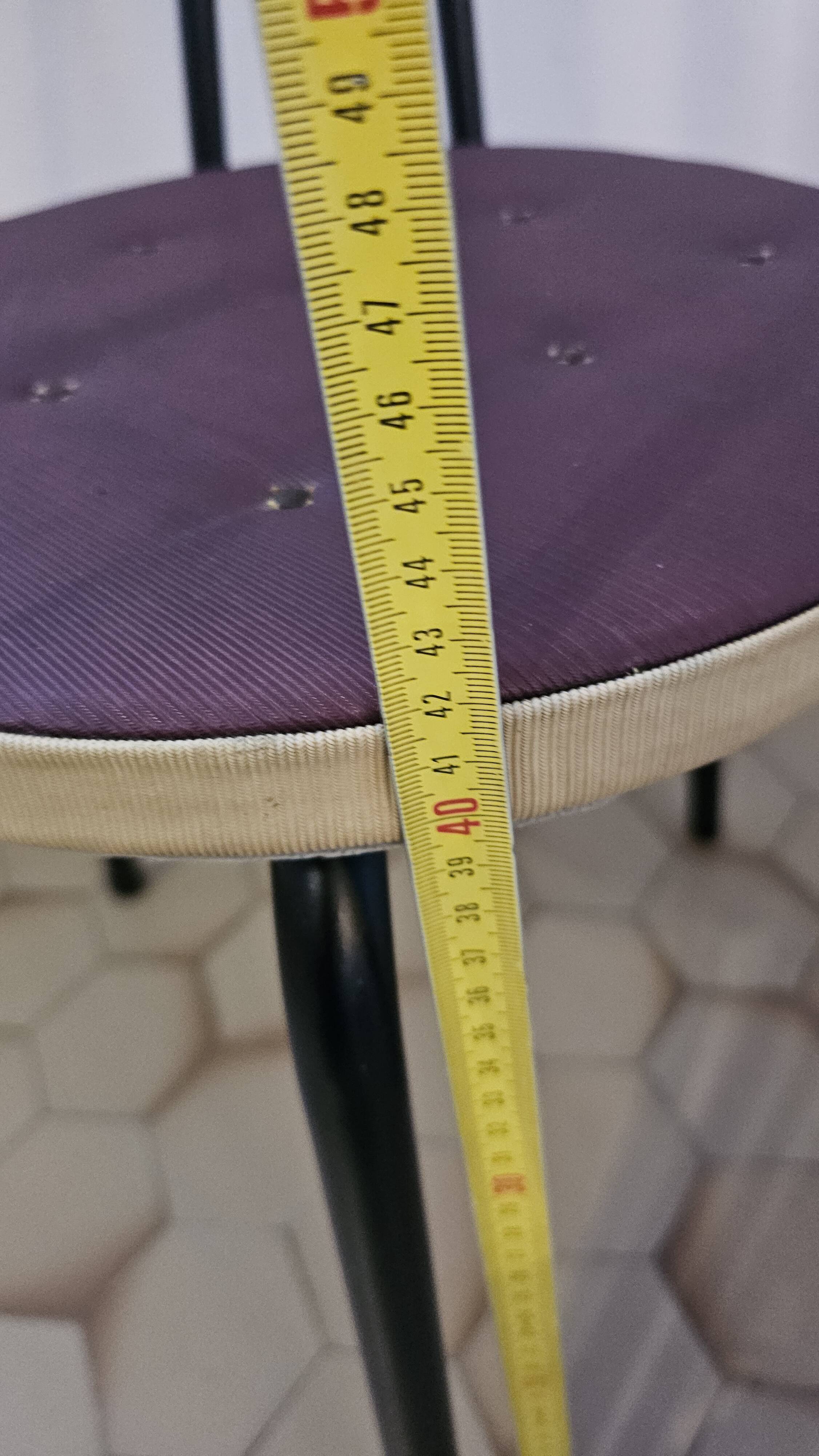 Renovated metal chairs – graphic lines & semi-circular backrest