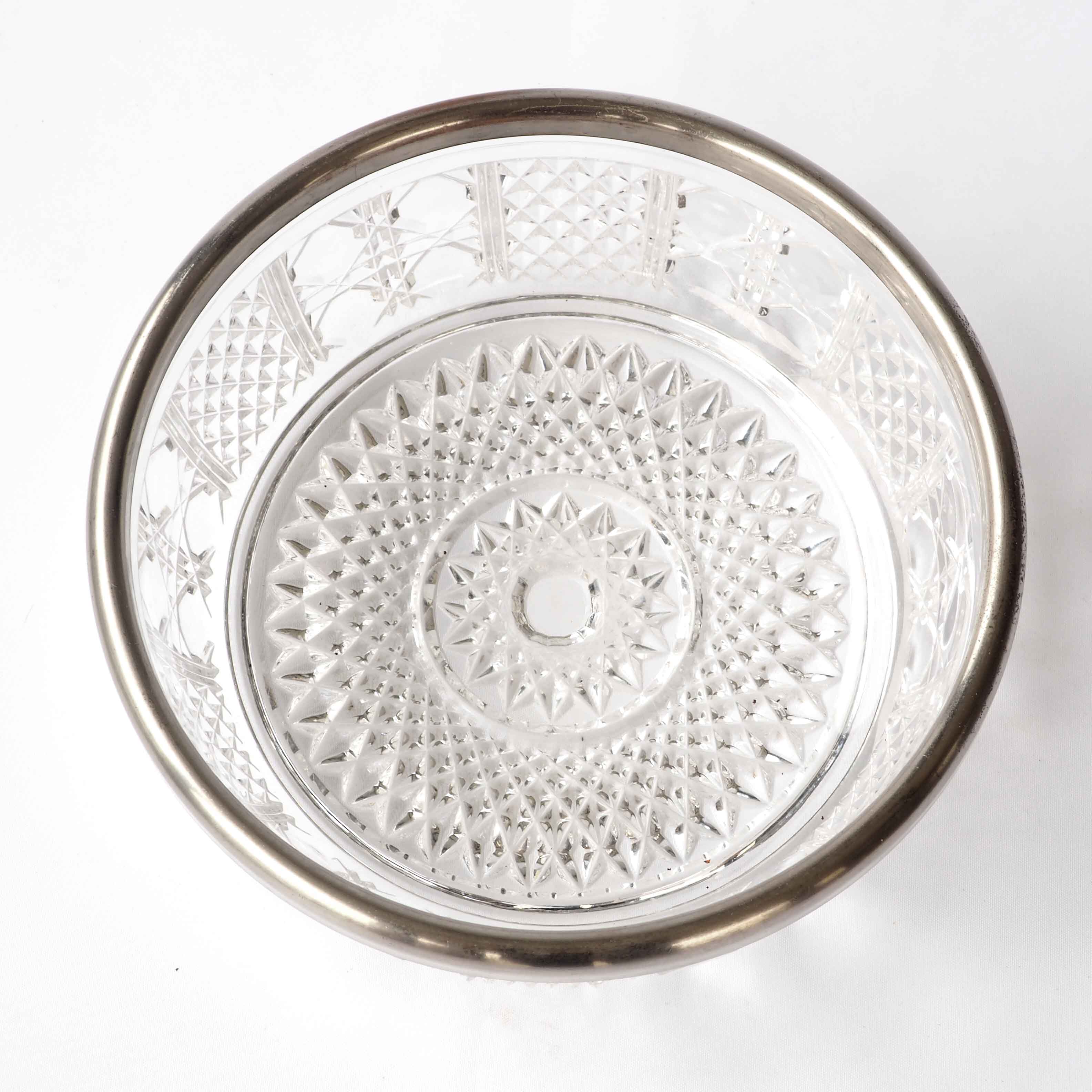 Circled crystal dish