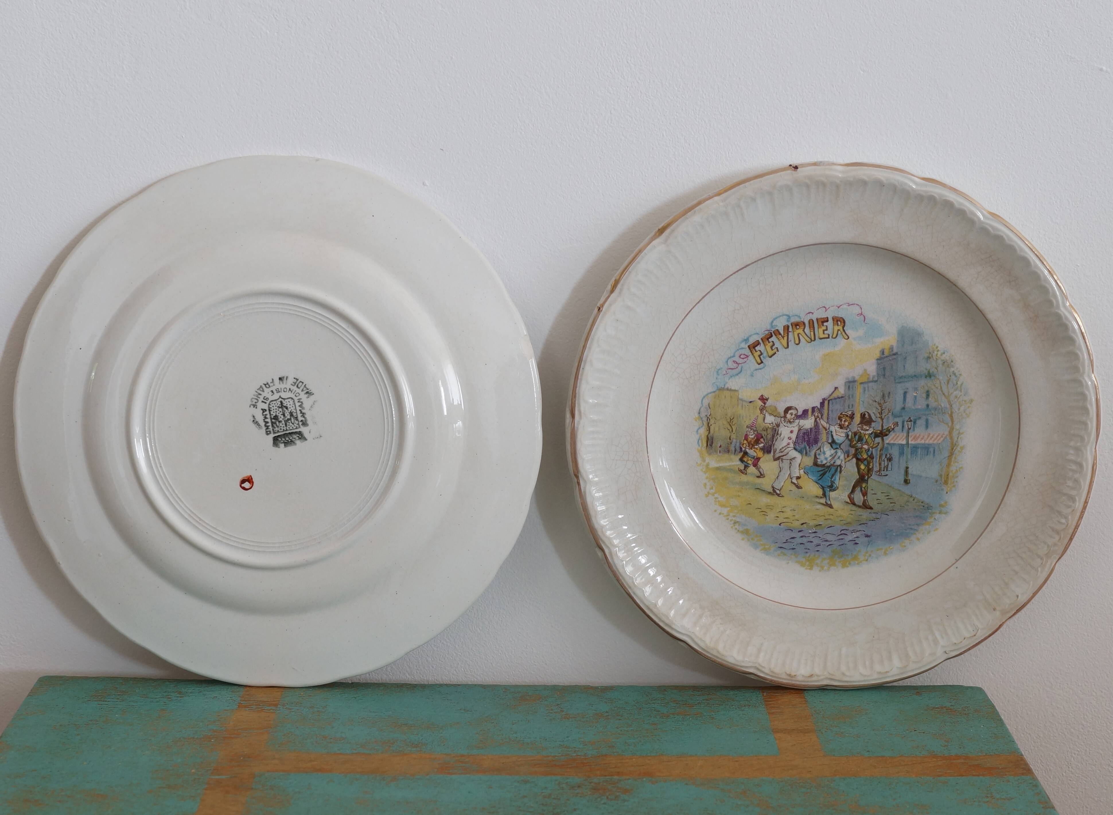 Service of 7 dessert plates St Amand with the months of the year
