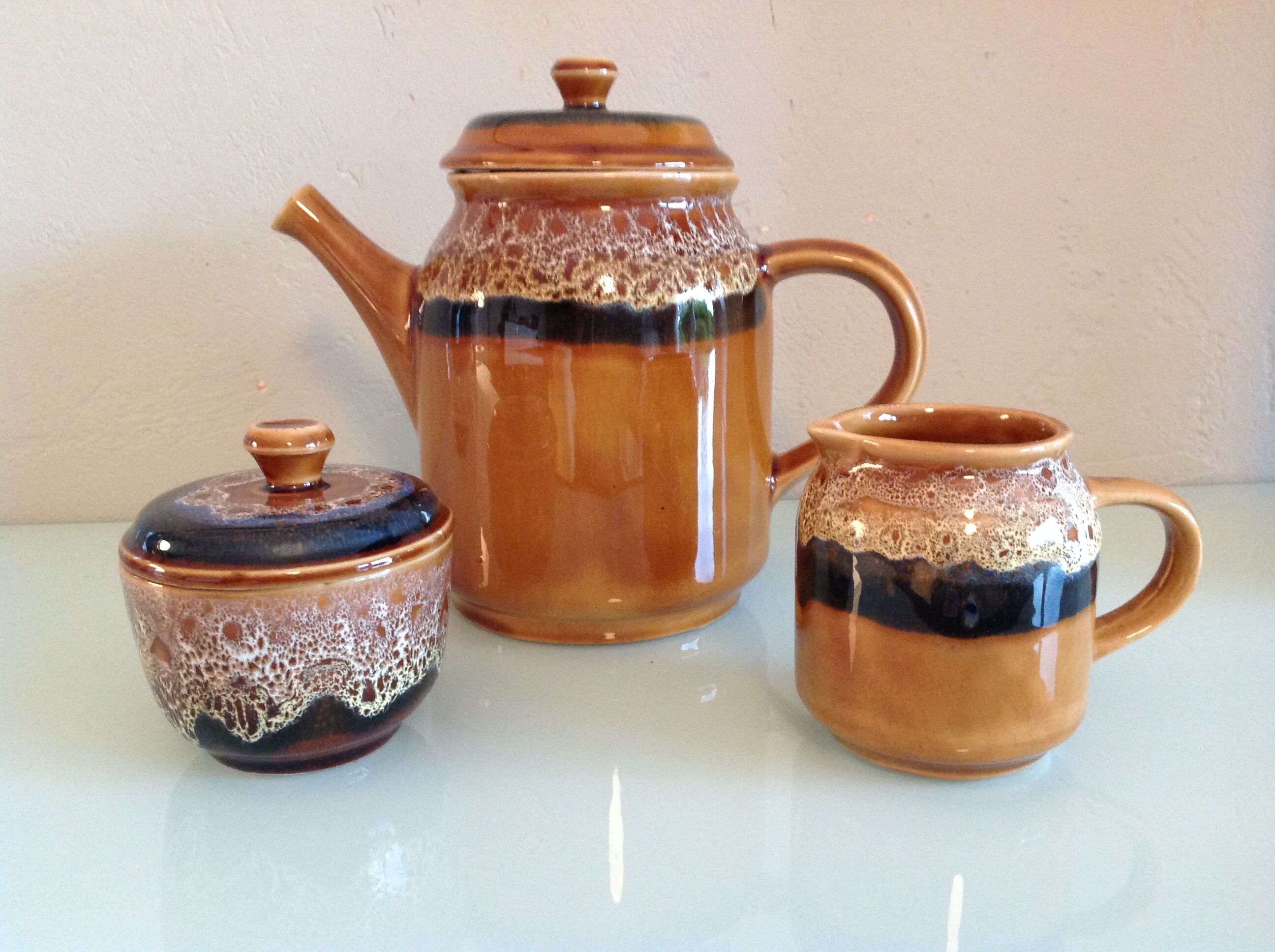 Coffee maker, milk pot and sugar décor Hawaii of the Sarreguemines vintage Earthenware 60s-70s