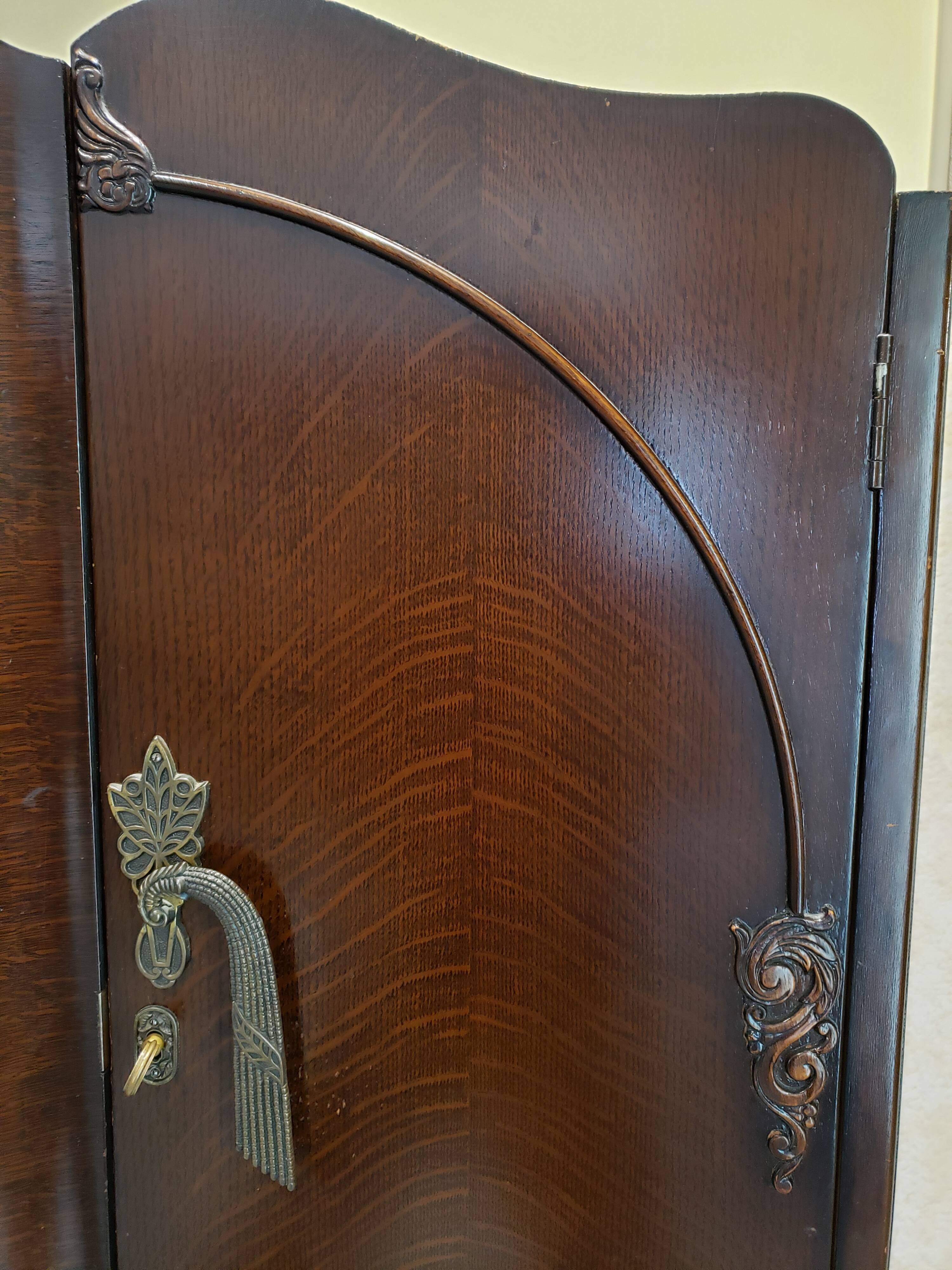 Wardrobe Art Deco English from the 40s
