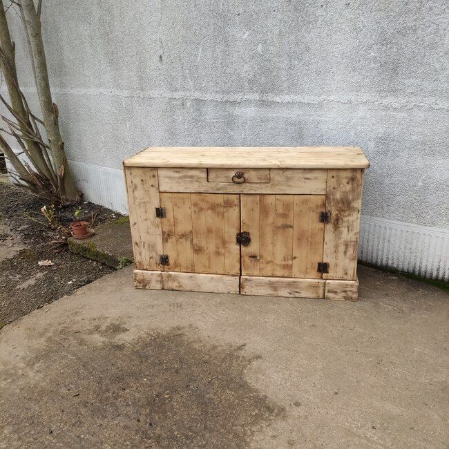 Parisian buffet in natural wood