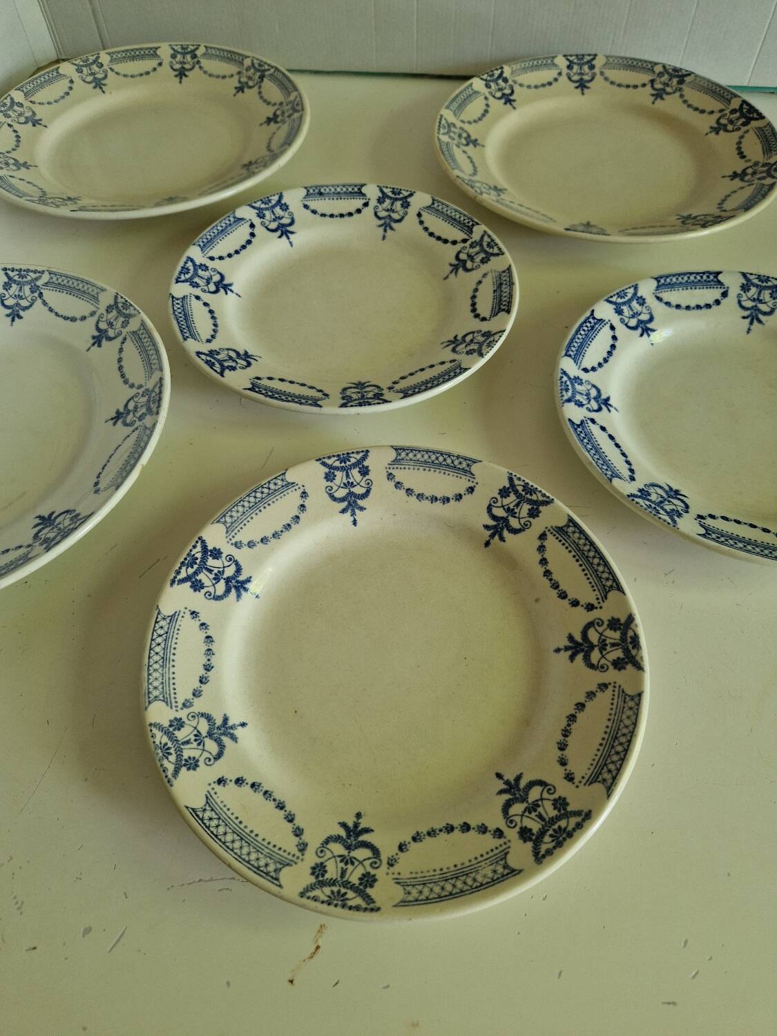 Set of 6 Moulin des Loups Colonial Model Plates