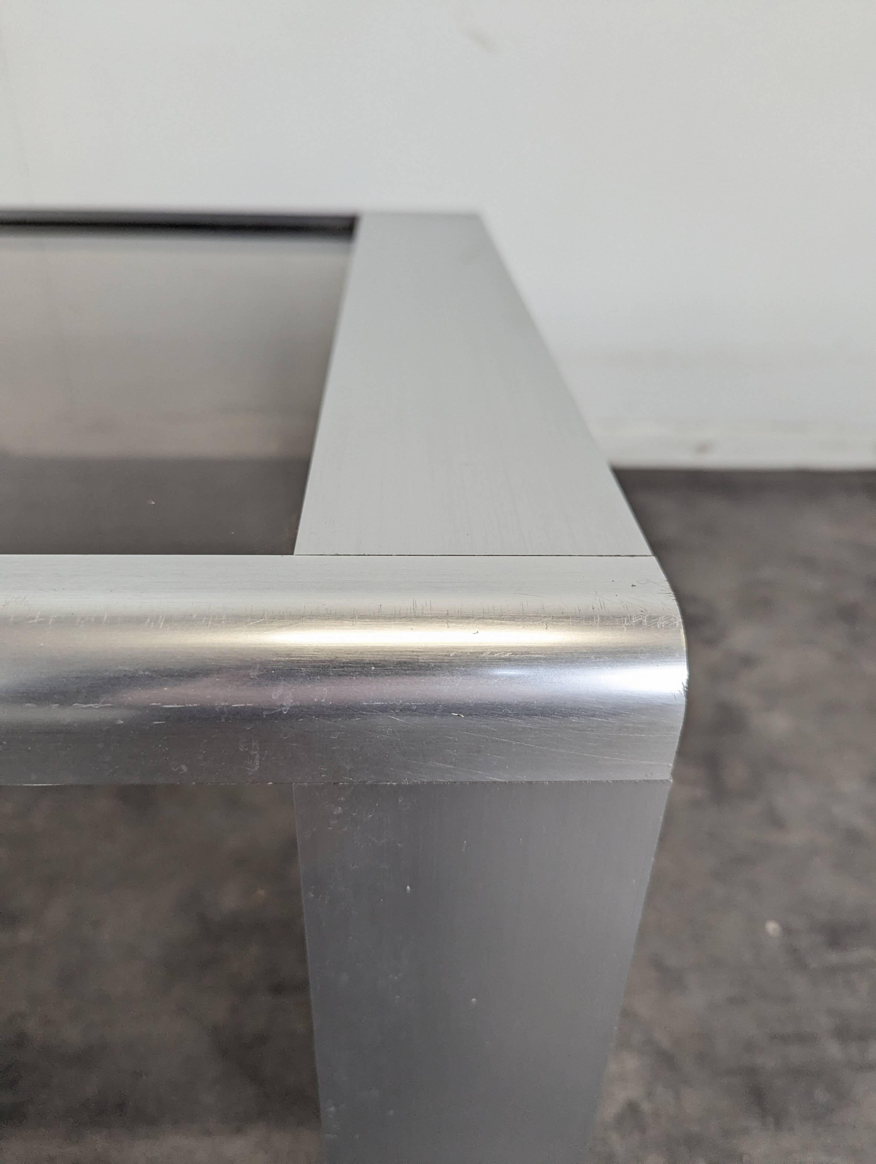 Table basse space age chromée