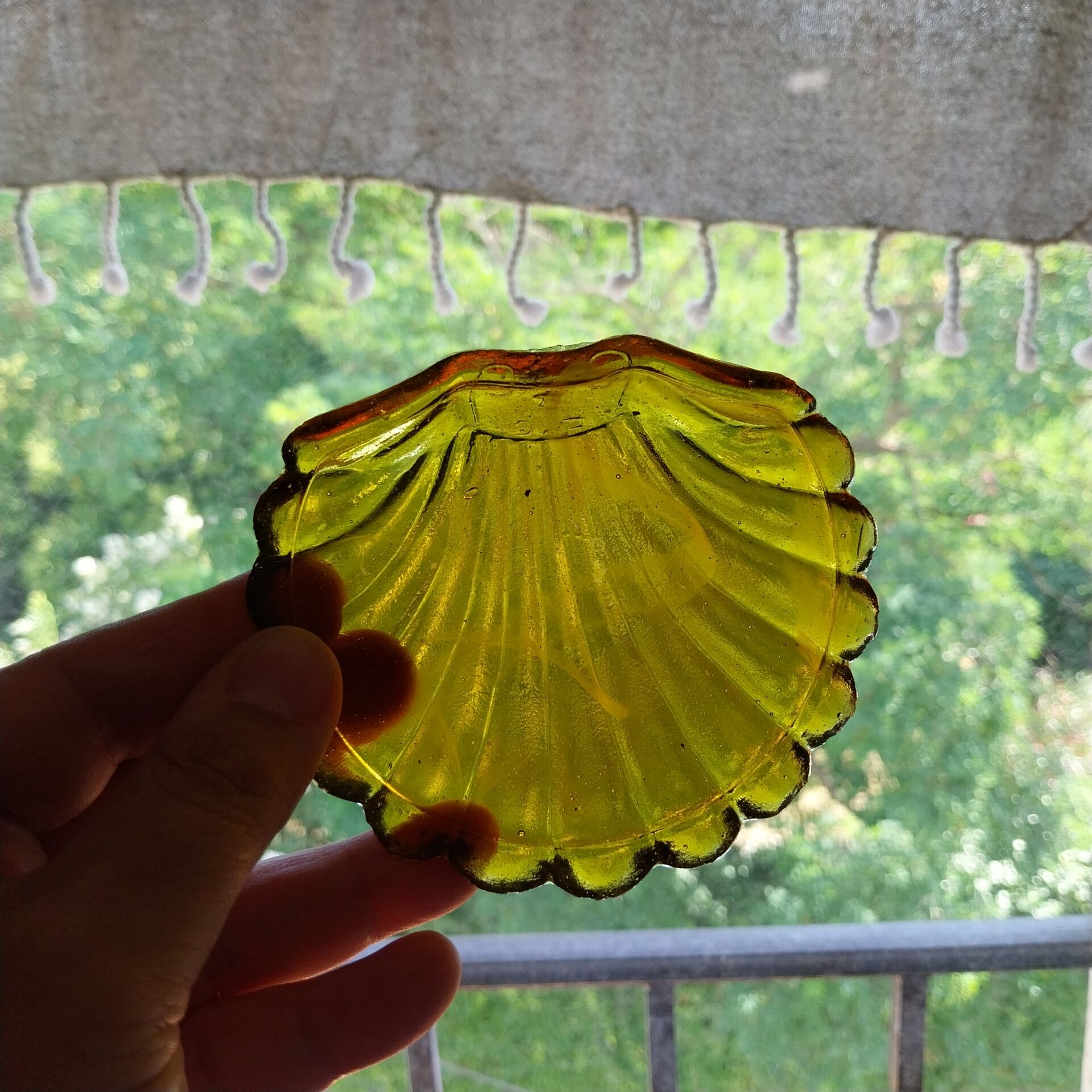 Vintage scallop shell butter dish