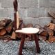 Chaise  tripode brutaliste