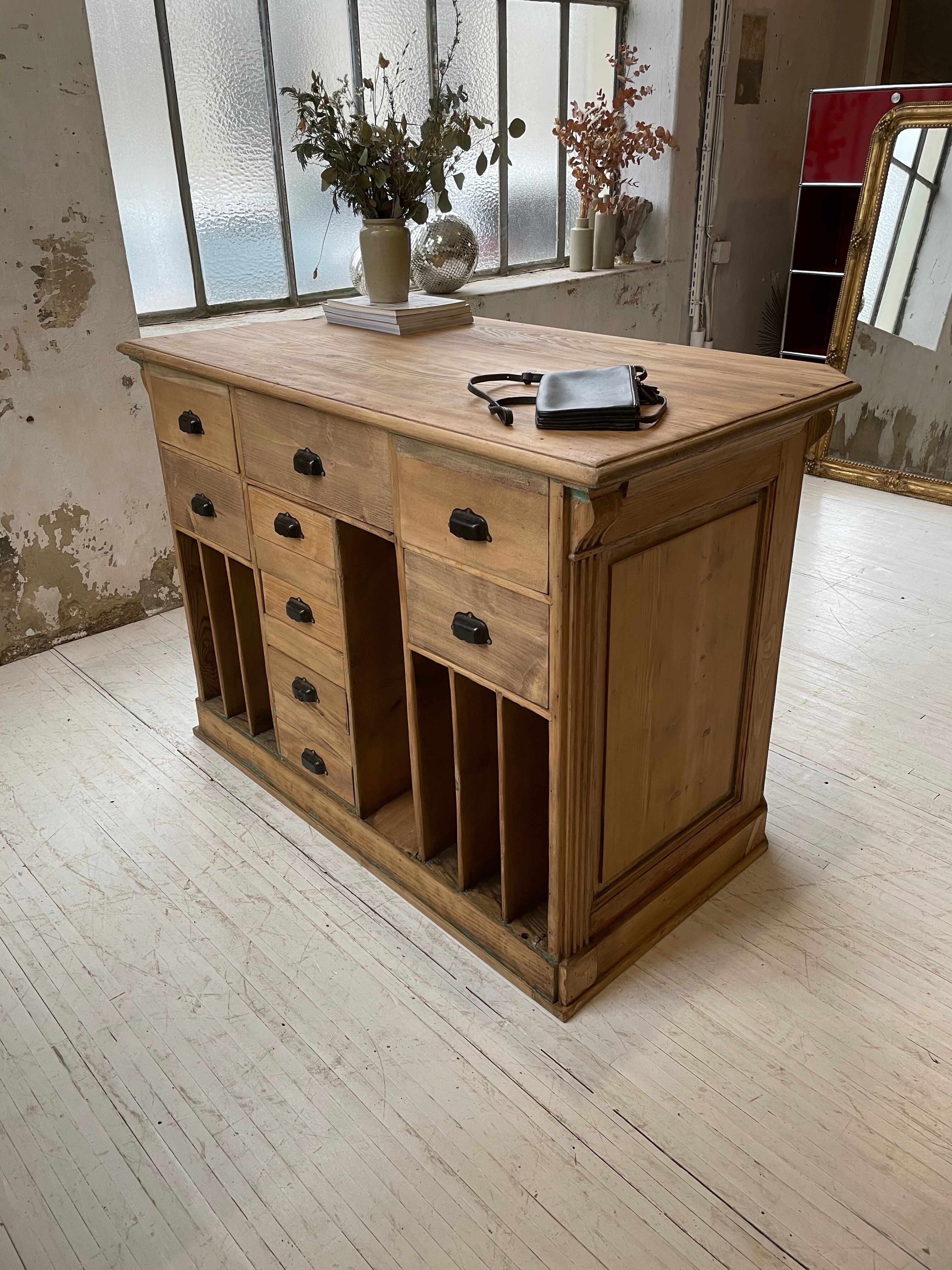 Old XXL drawer counter