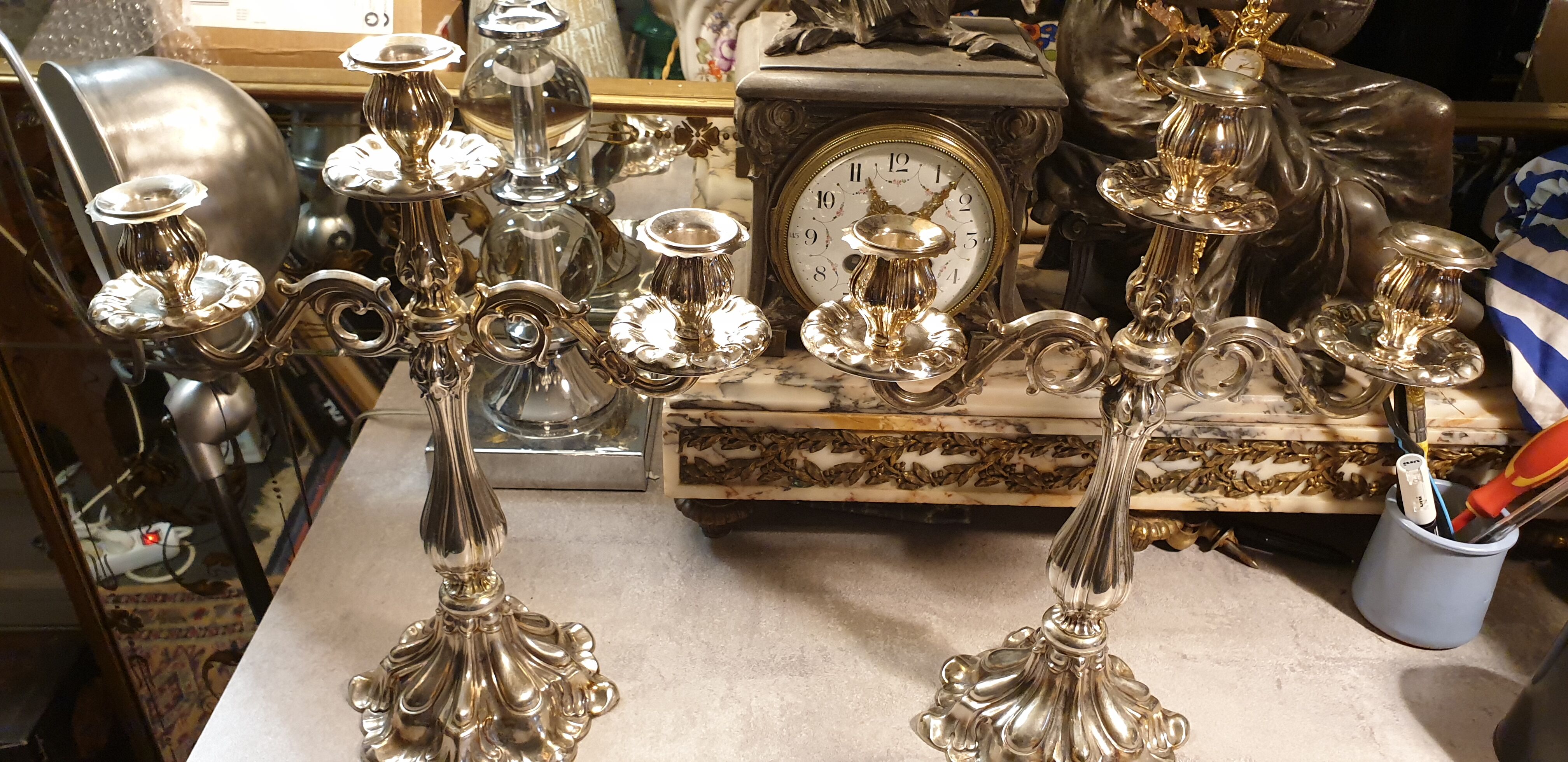 Pair of silver candlesticks 800