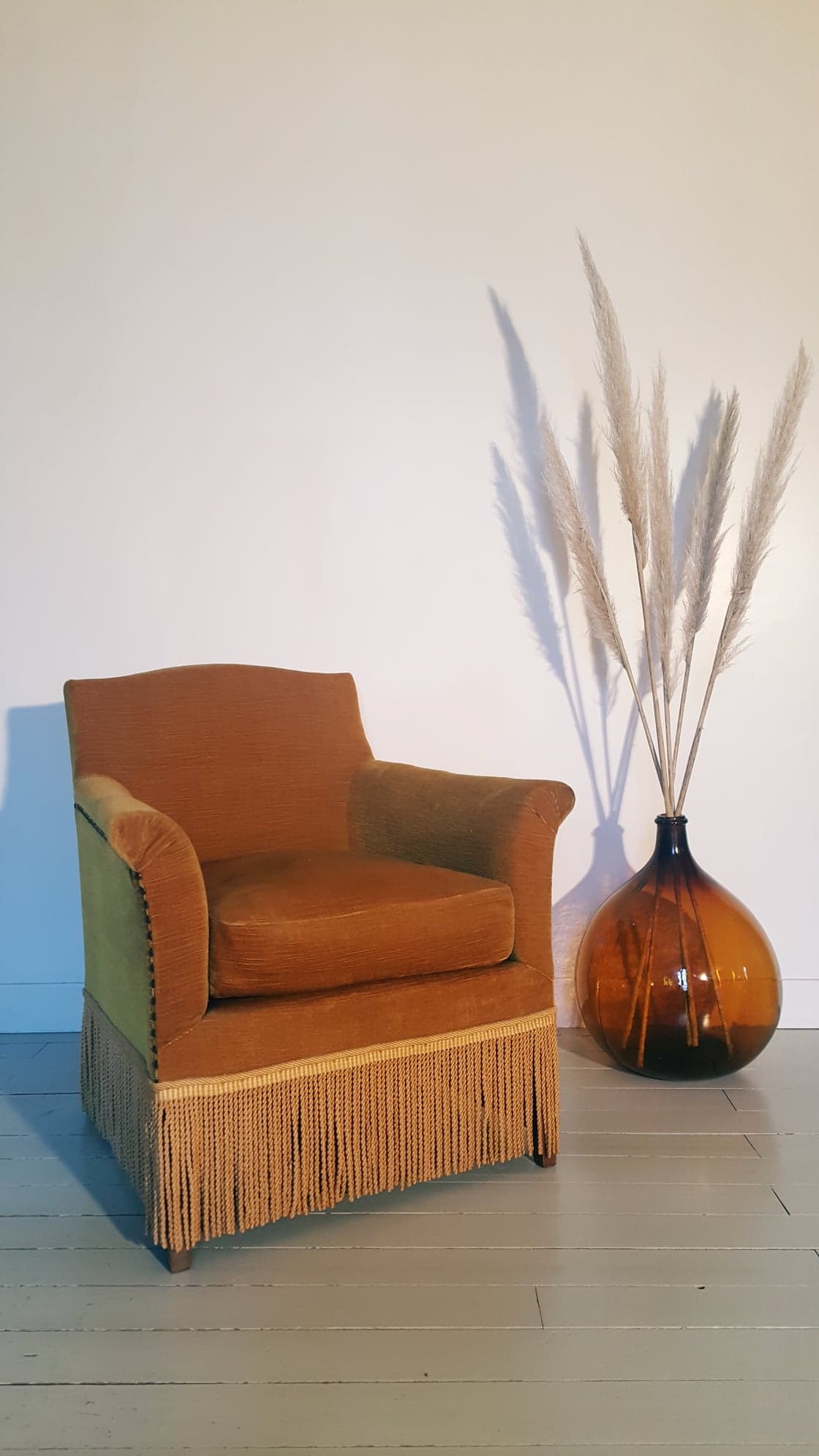 Velvet toad armchair