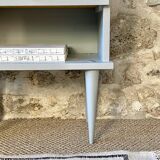 Bedside table with spindle legs
