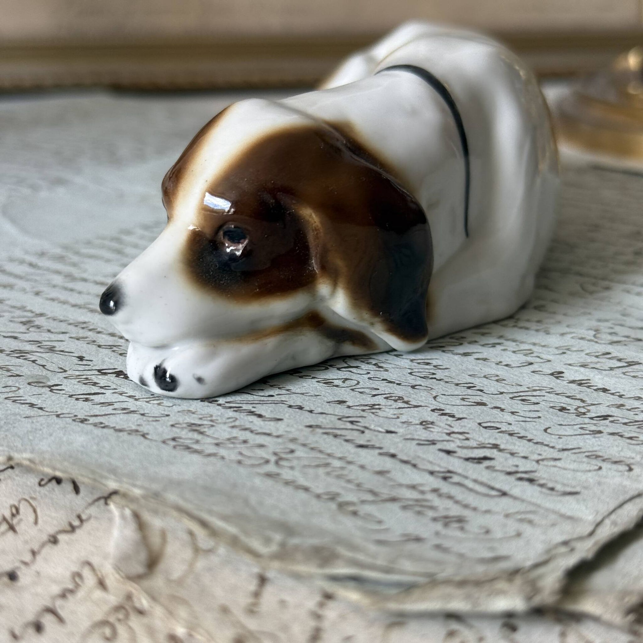 Figurine chien en porcelaine Goebel