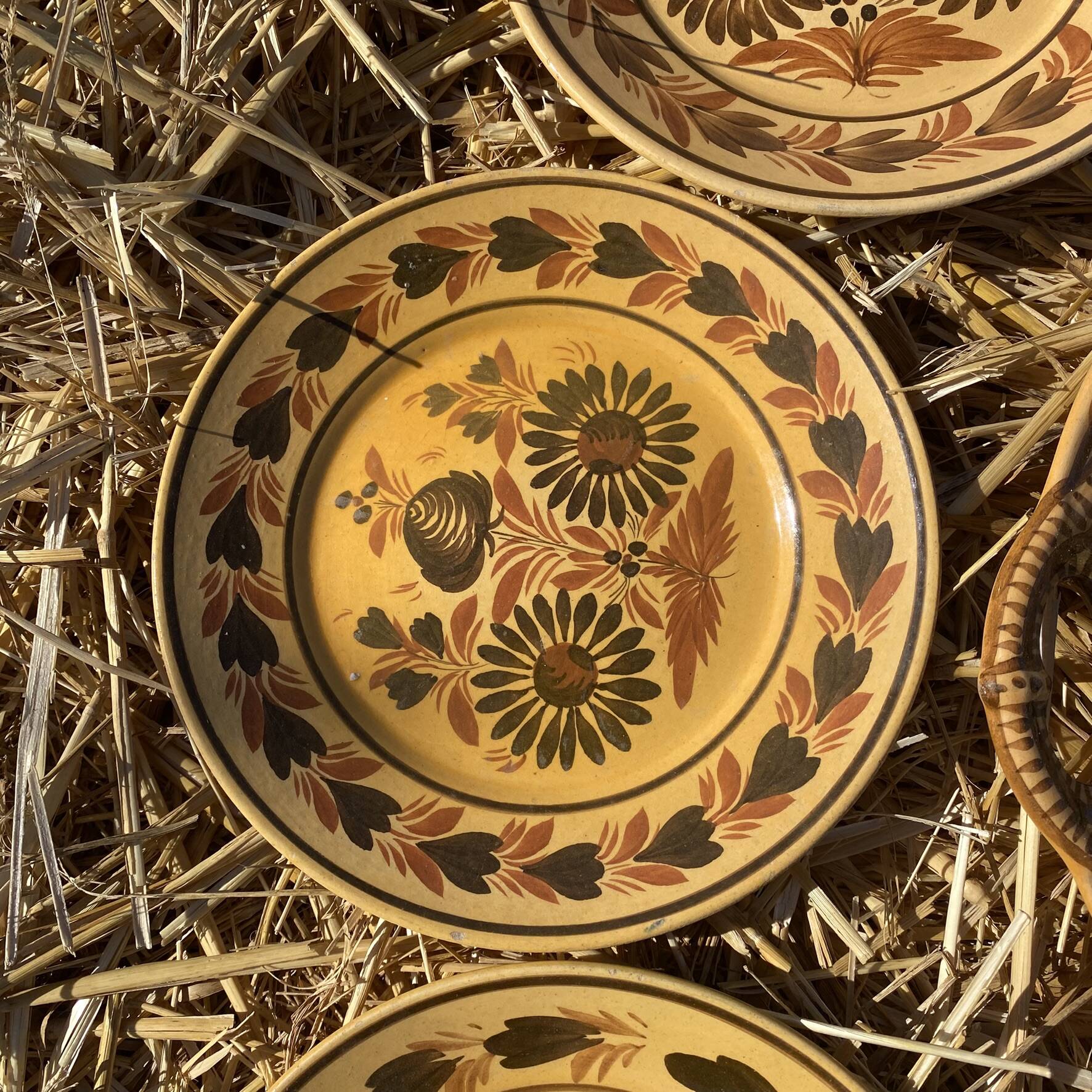 HB Quimper plates, hand-painted dessert service