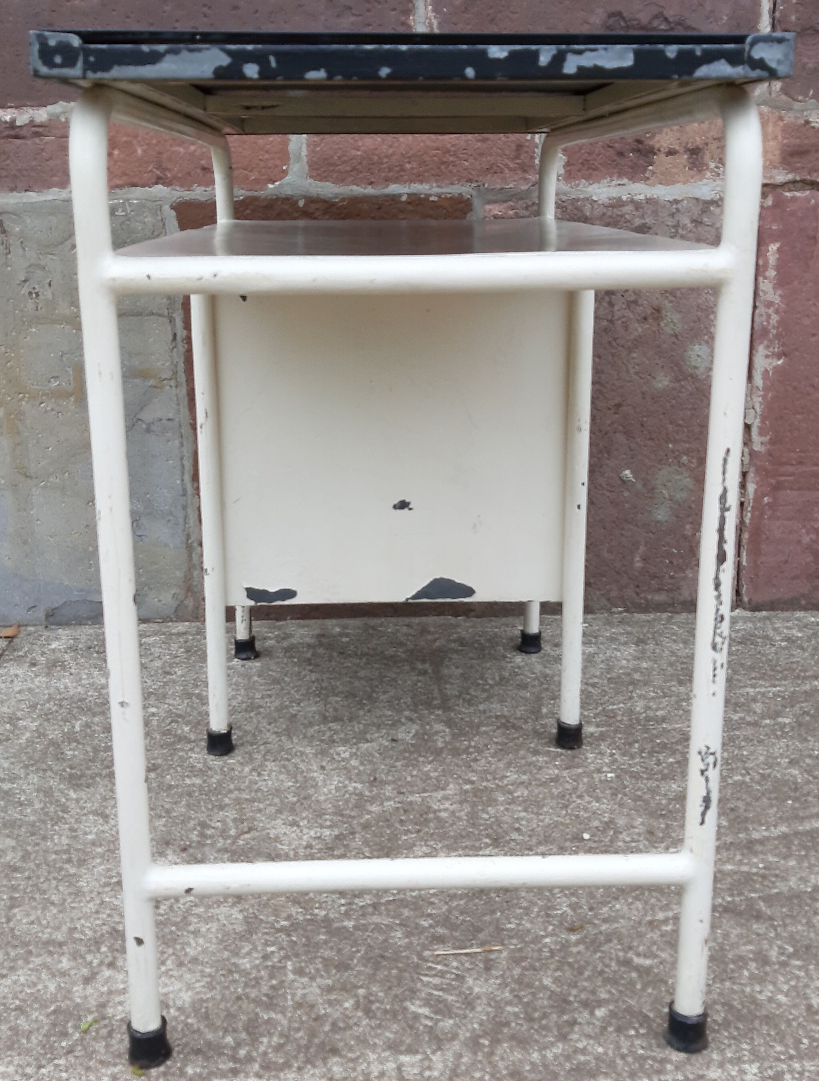 Medeckn office year 40/ 50