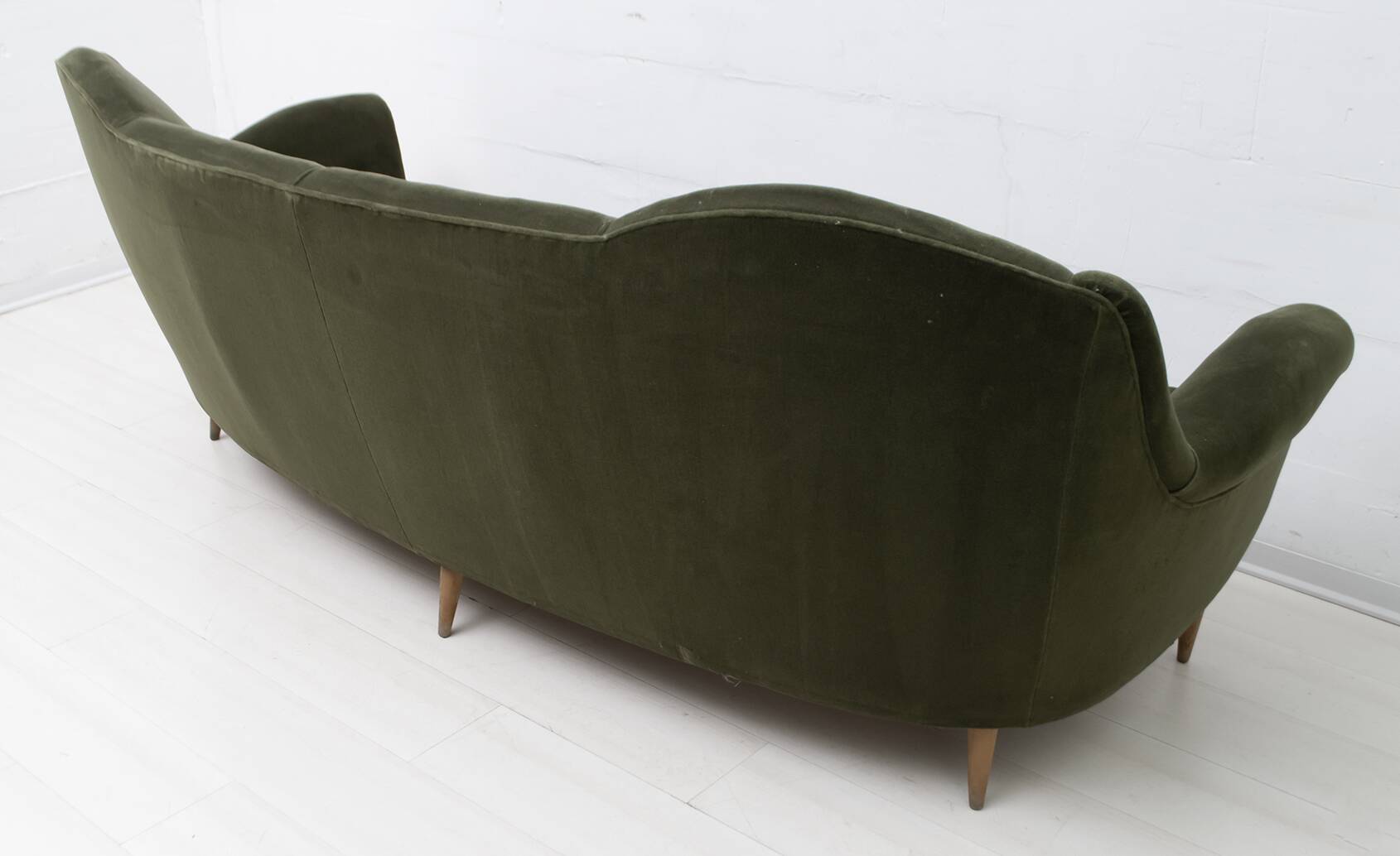 Mid-Century Modern Italian Velvet Curved Sofa, 1950s