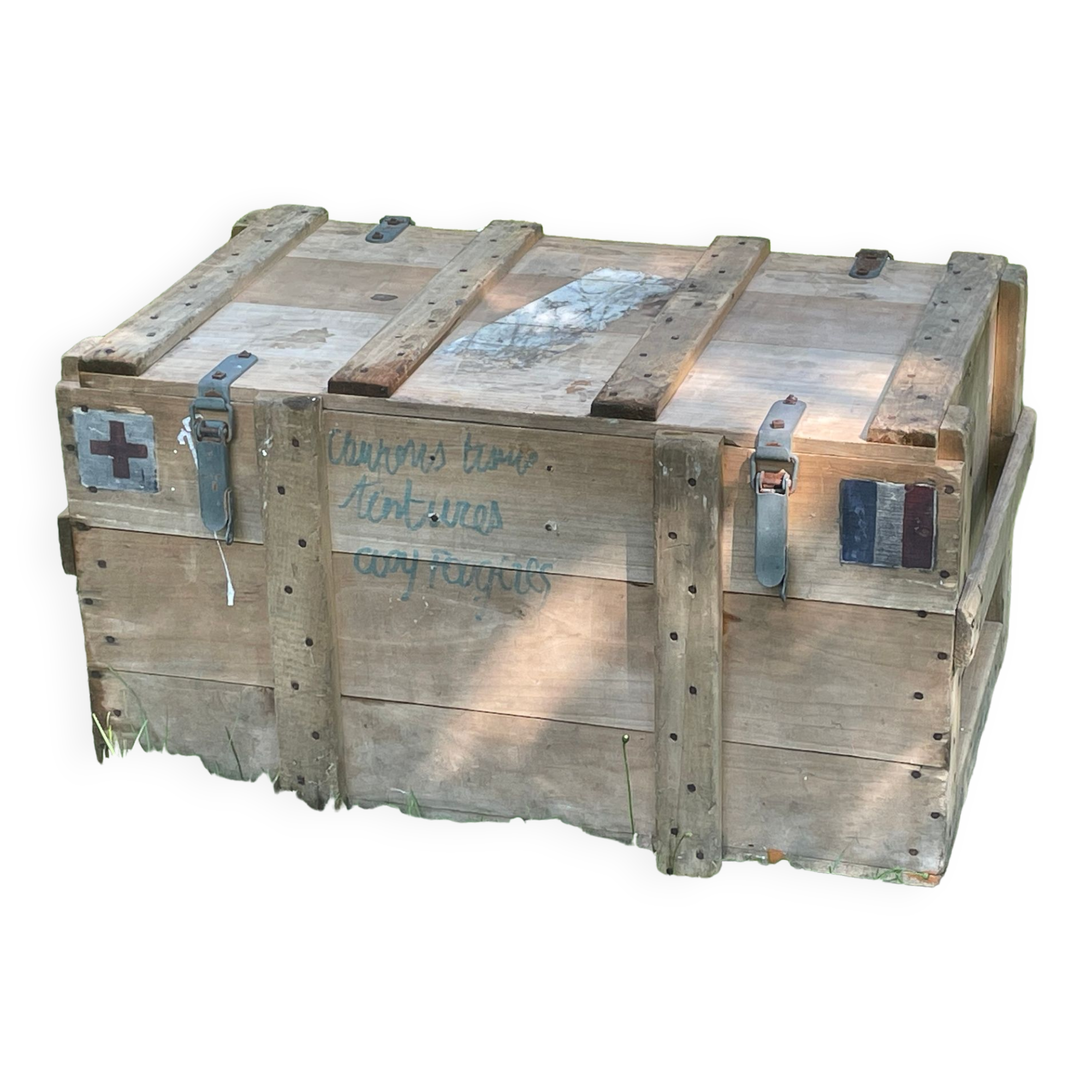 Trunk, natural wood box, very healthy