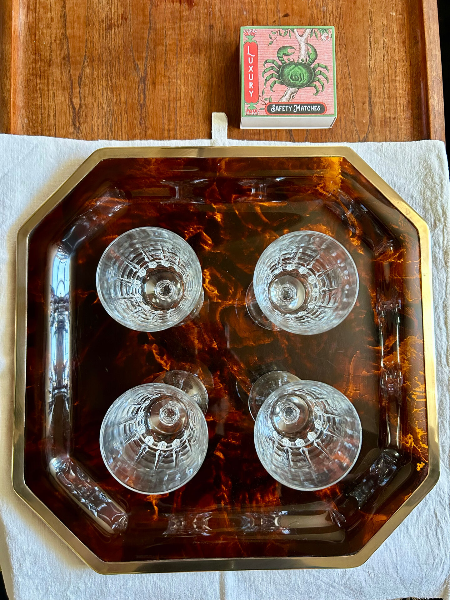 Lucite plateau