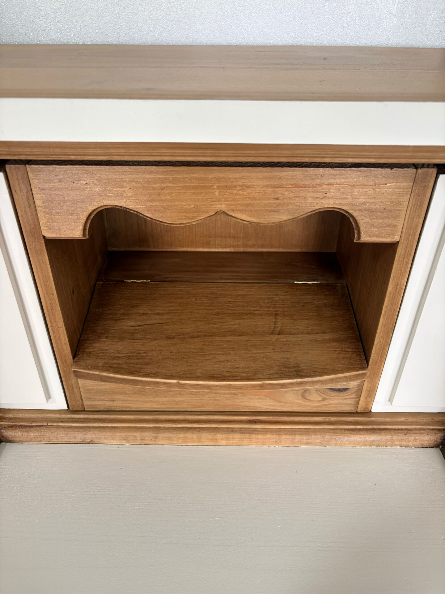 Charming secretary fully restored