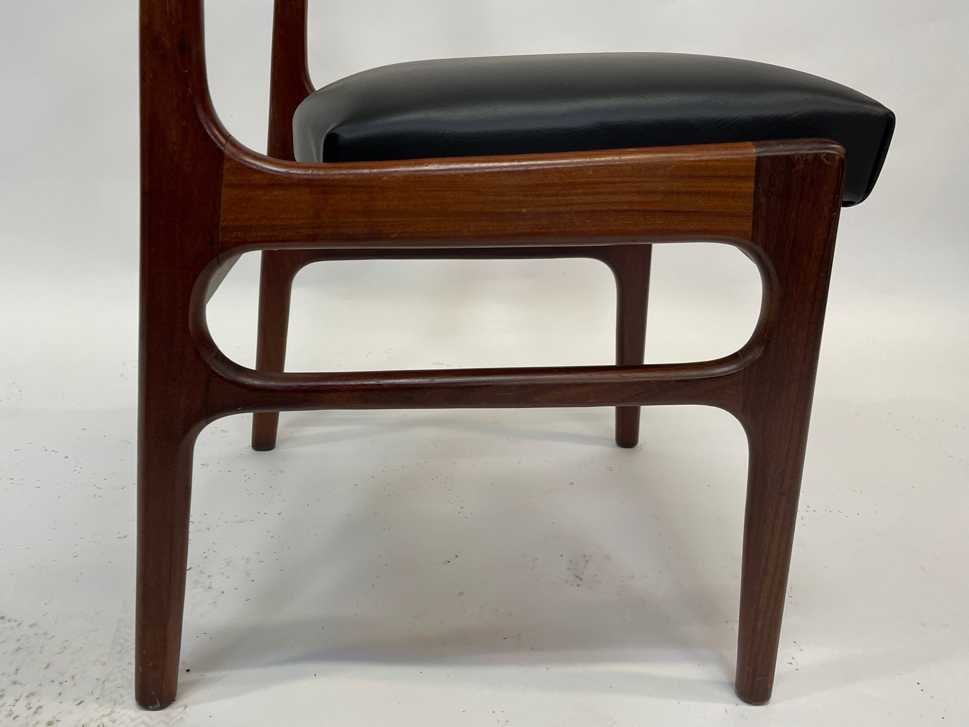 Set of five dining chairs by Johannes Andersen, model 101 Danish Design