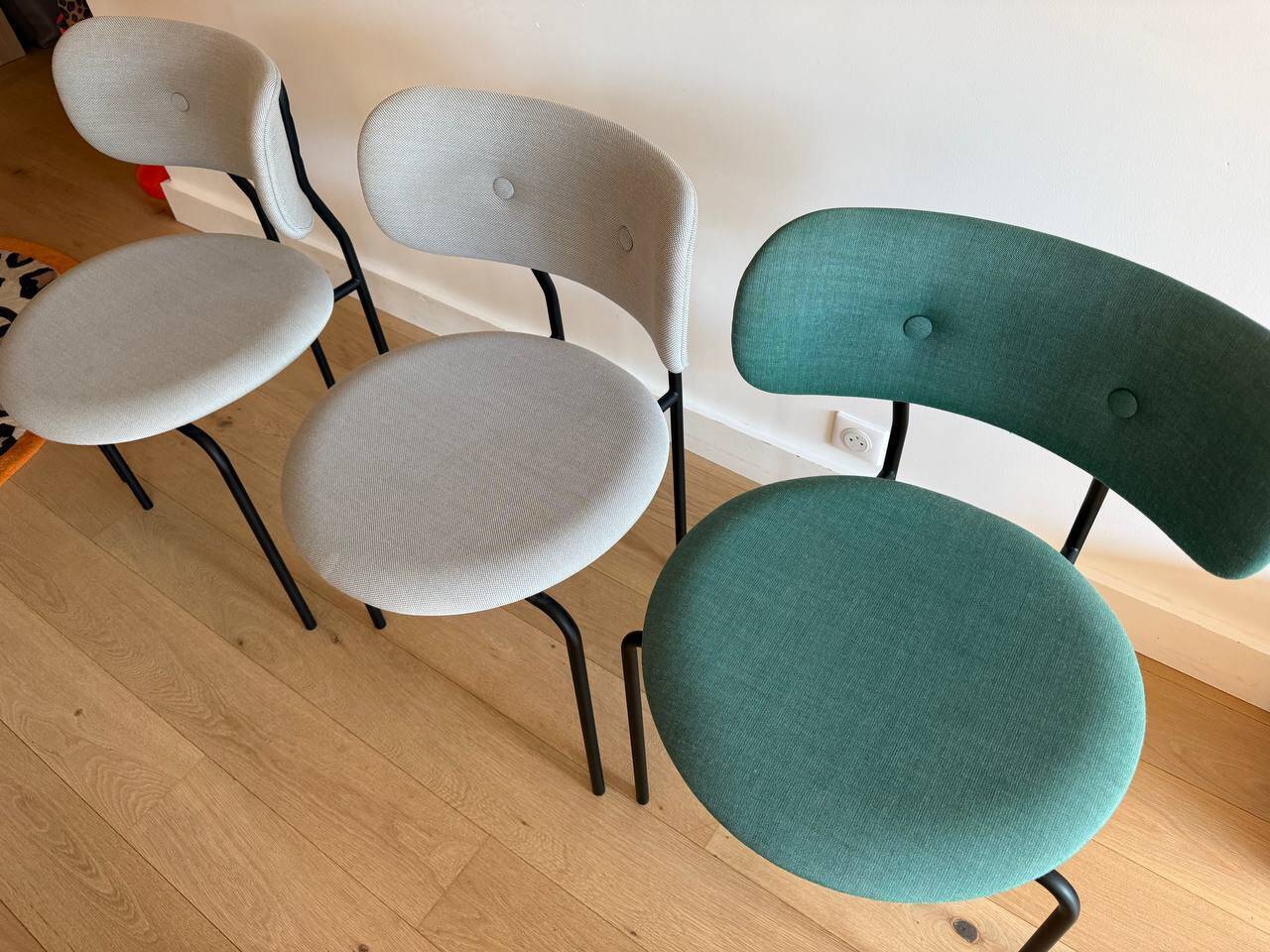 Chaises Gubi Coco Dining – entièrement rembourrées – lot de 4