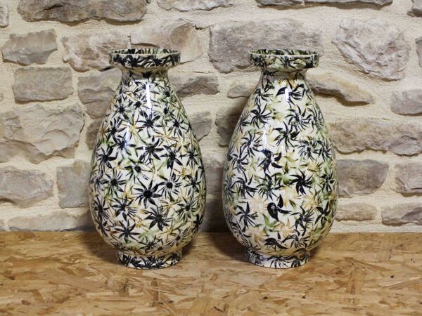 Paire de vases en faience HBCM Montereau