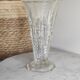 Vase en verre sculpté vintage