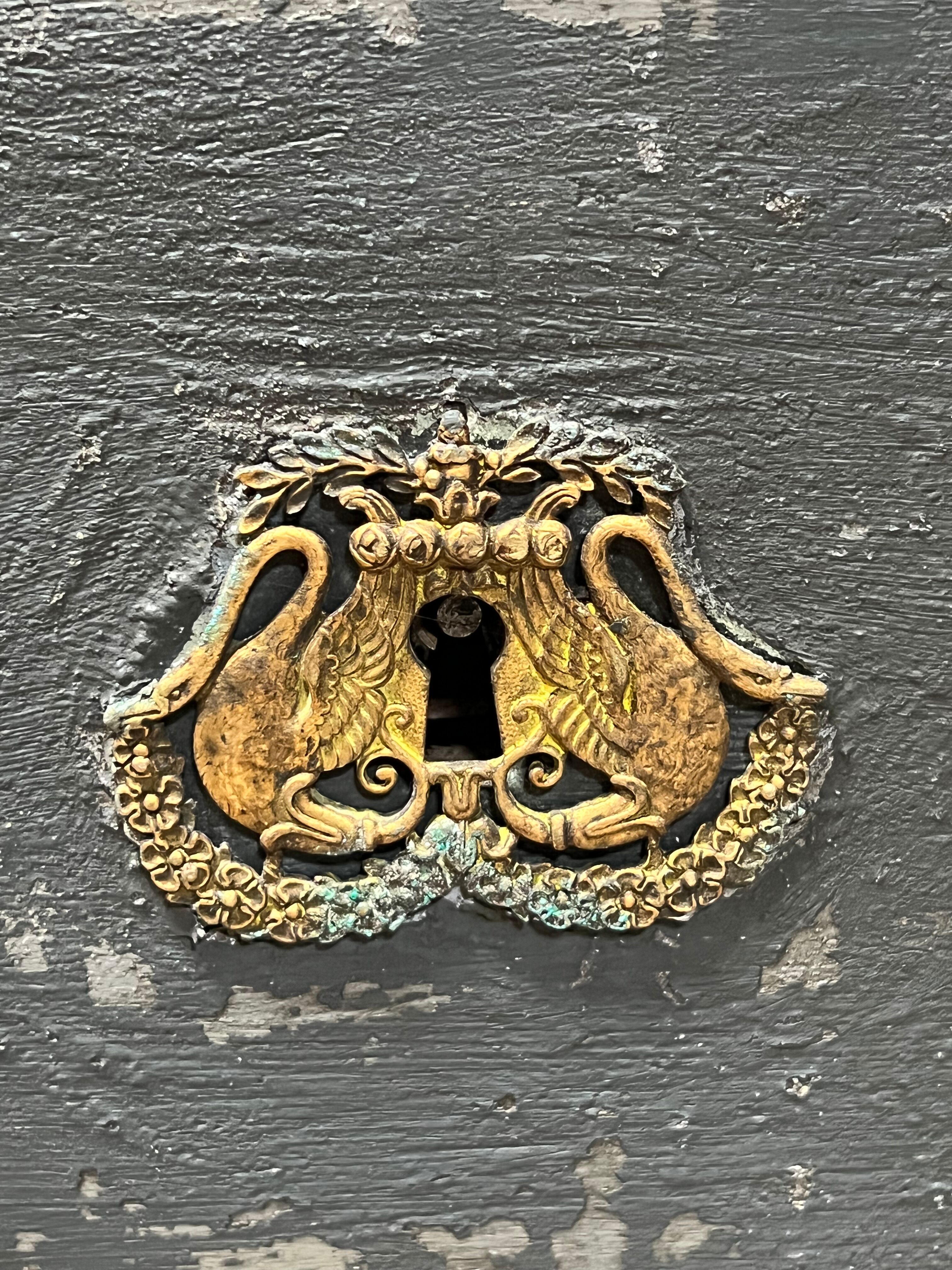 Commode patinée