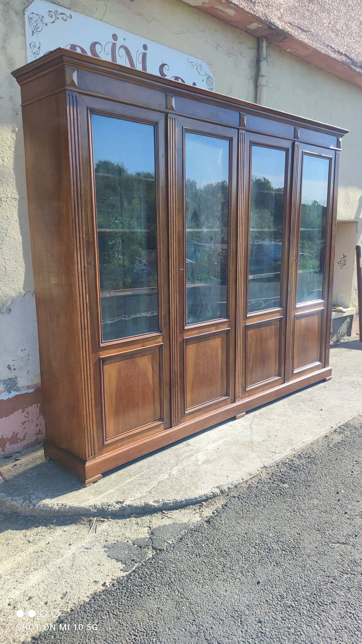 4-door bookcase in solid walnut circa 1880