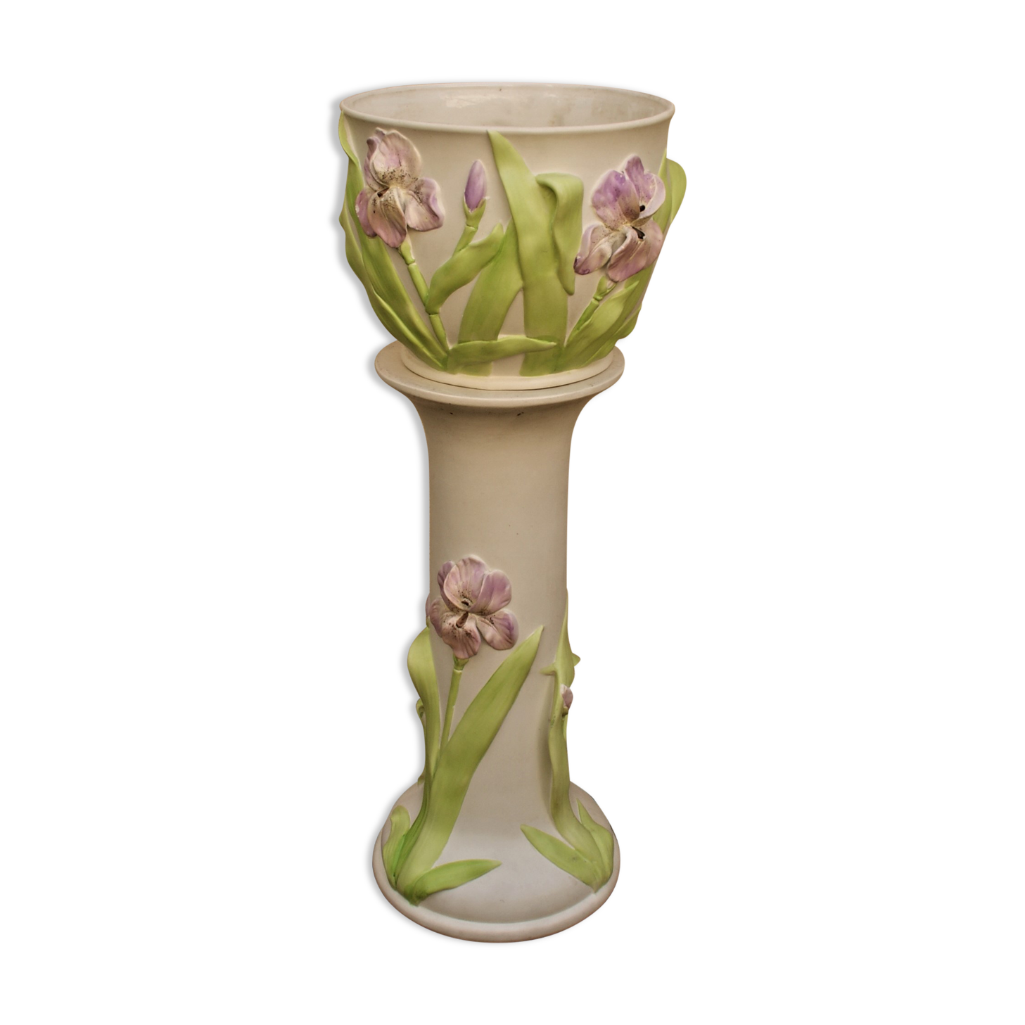 Pot cover with earthenware column