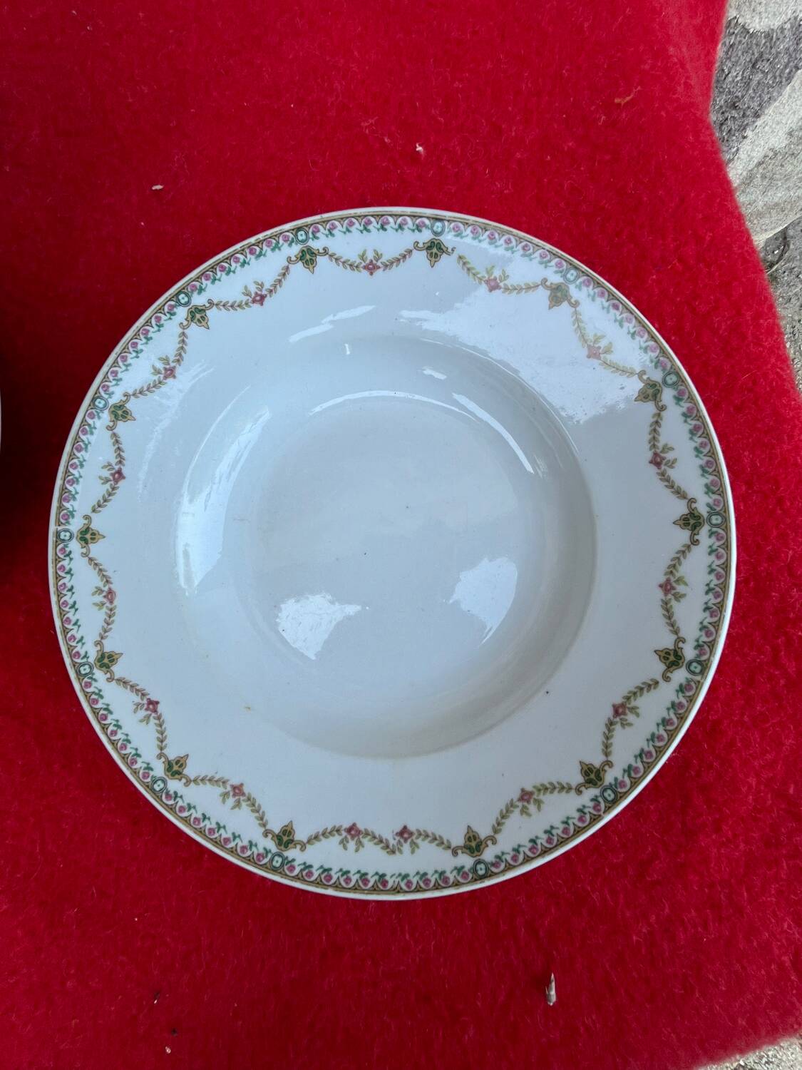 Porcelain plates