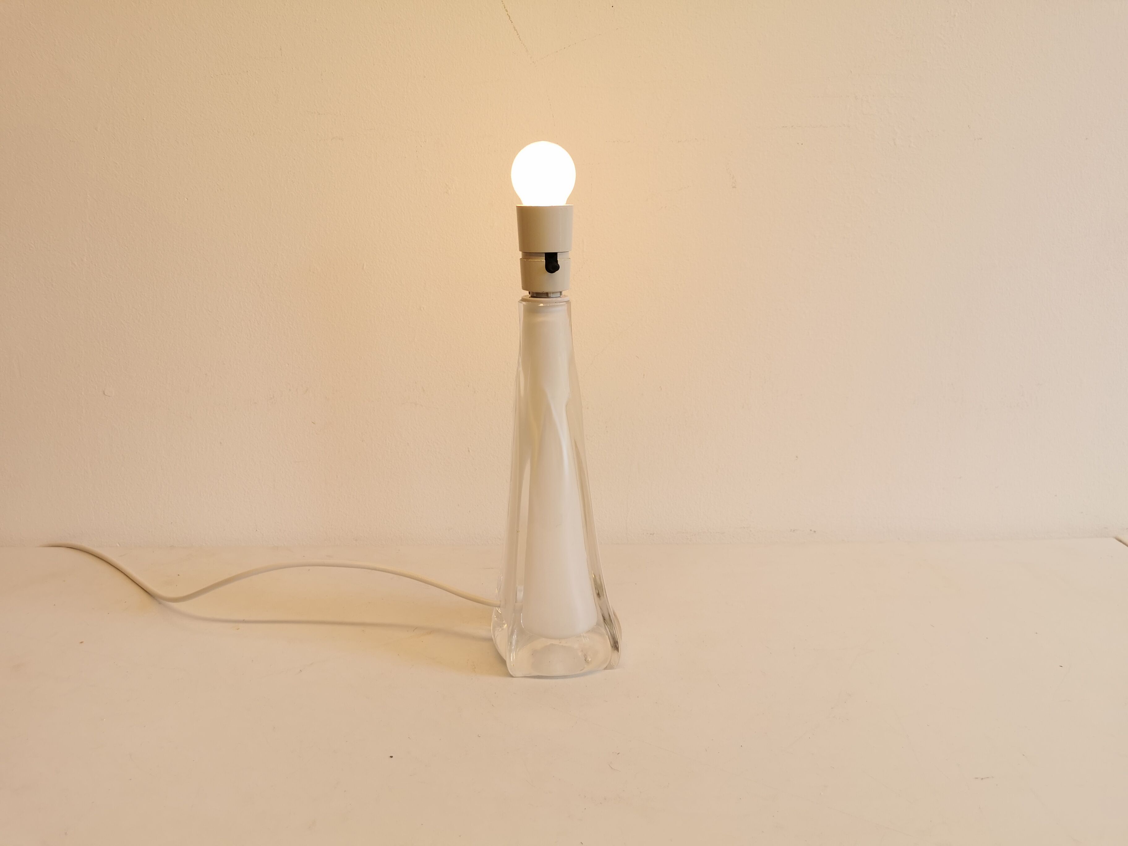 Pied de lampe avec plusieurs couches de verre