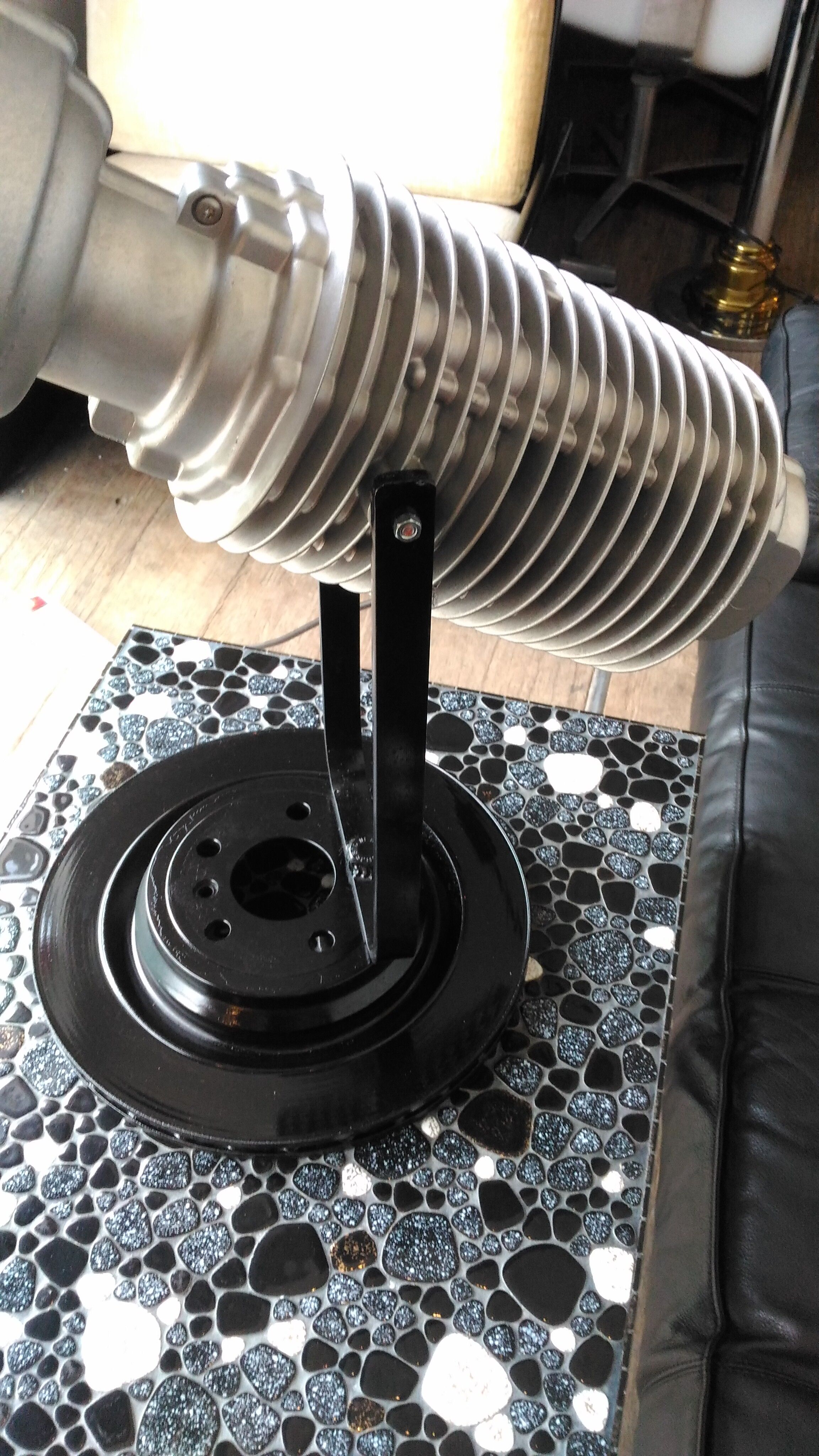 Reconditioned stand industrial projector