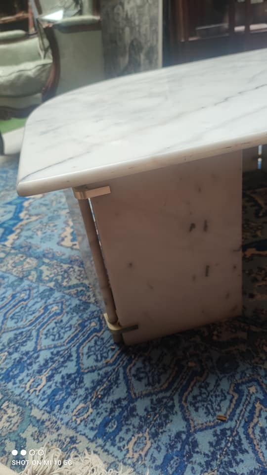 Coffee table in white Carrara marble with grey veins in the shape of an eye, circa 1970
