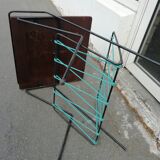 Scoubidou/couch tip magazine door