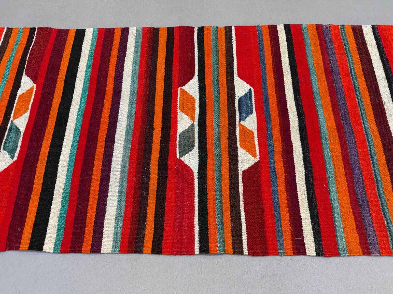 Turkish kilim runner 310x91 cm, vintage kelim rug, long and narrow 2513