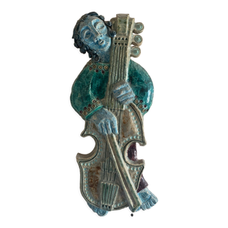 Pottery of kerbigot - cellist musician