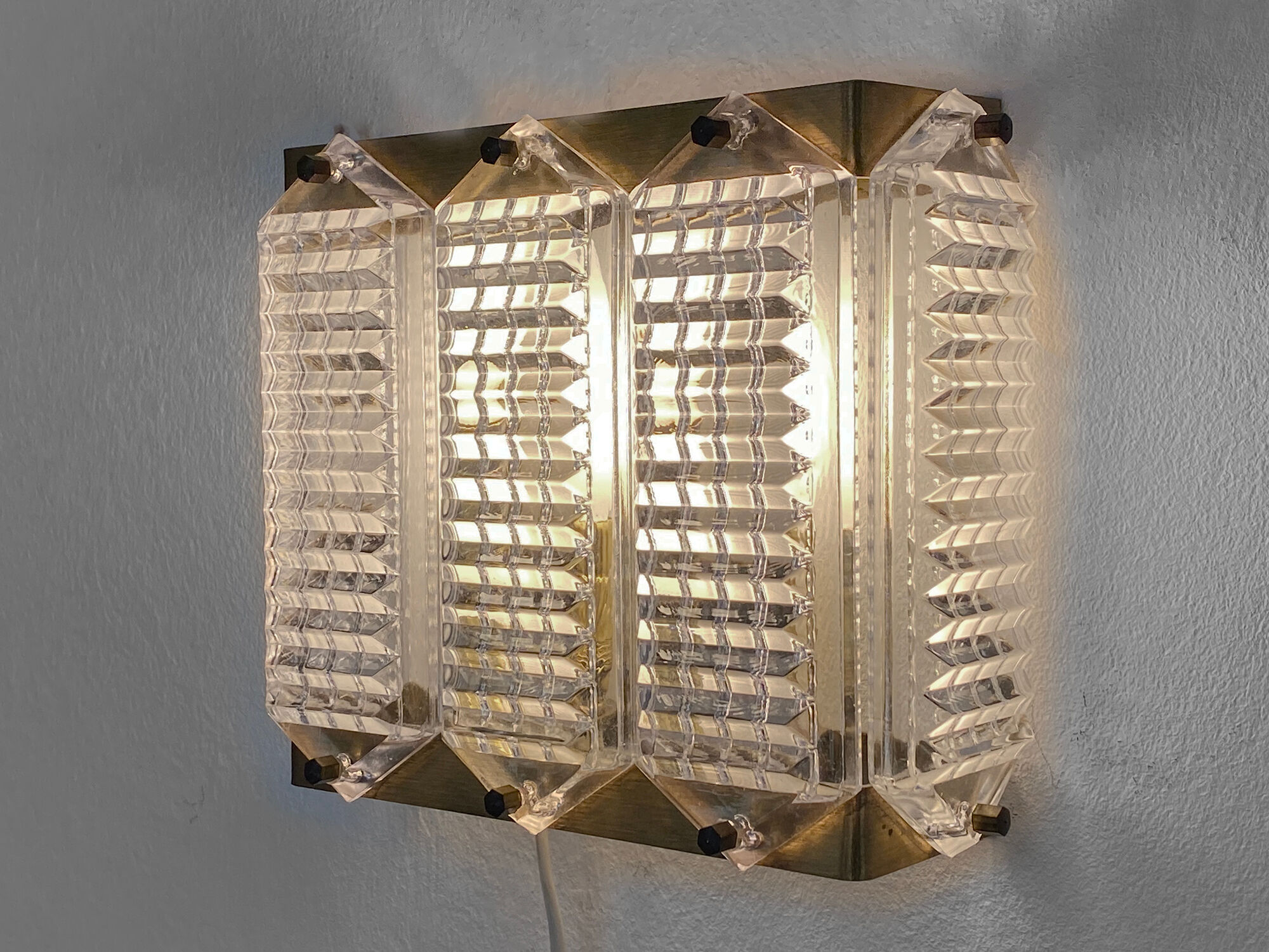 Brass and glass wall light/sconce by Wiktor Berndt for Flygsfors. Sweden 1960s