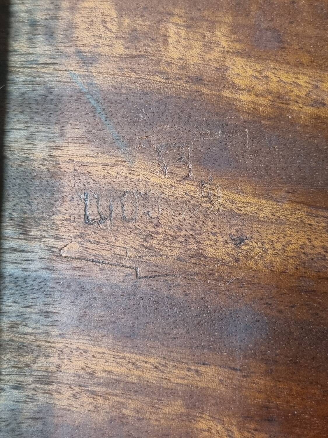 Table by Johannes ANDERSEN and Samcom