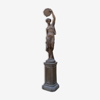 Garden statue in cast iron 1900 " woman with the tambourine "