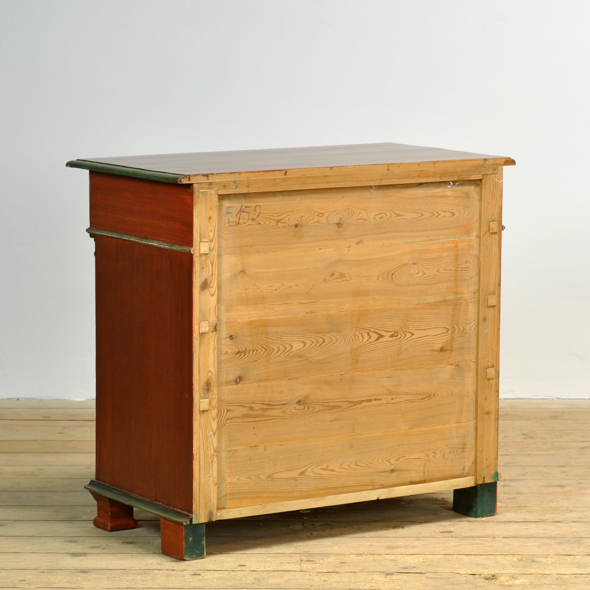 Pine chest of drawers, circa 1925