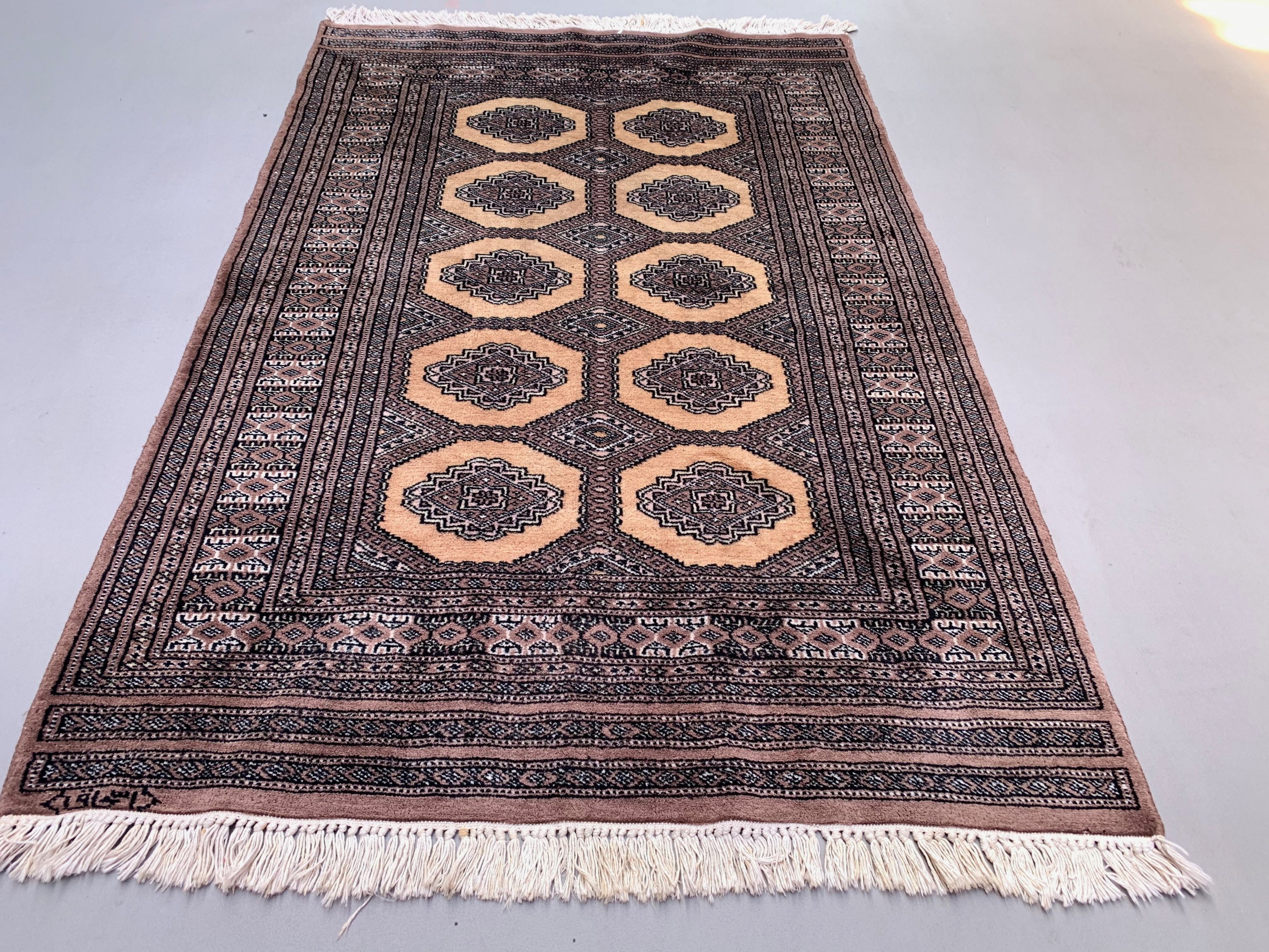 Fine vintage pakistani rug, 160x102 cm turkoman bokhara beige medium