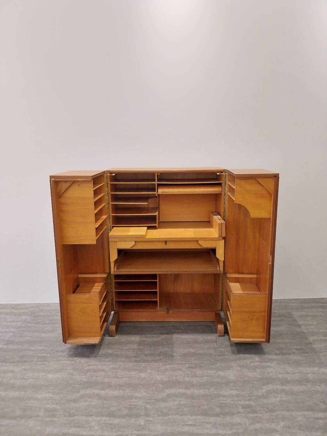 Magic Box type cash desk