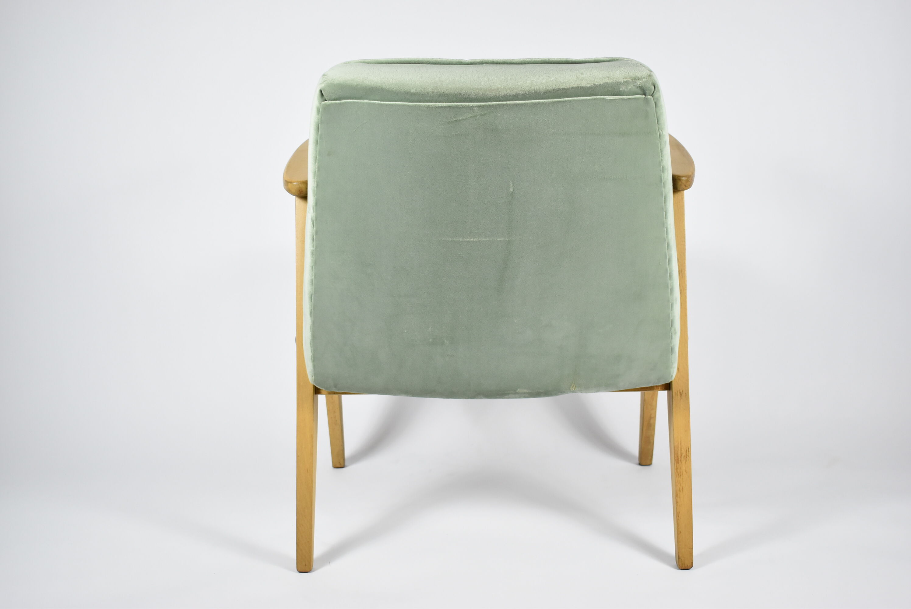 Classic Polish Vintage Armchair, model 366 designed by J. Chierowski, 1960, olive velvet, oak wood