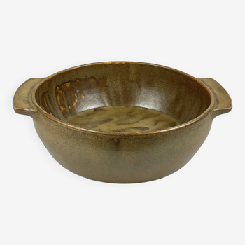 Large stoneware basin with handles