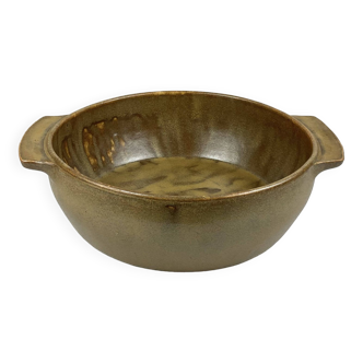 Large stoneware basin with handles