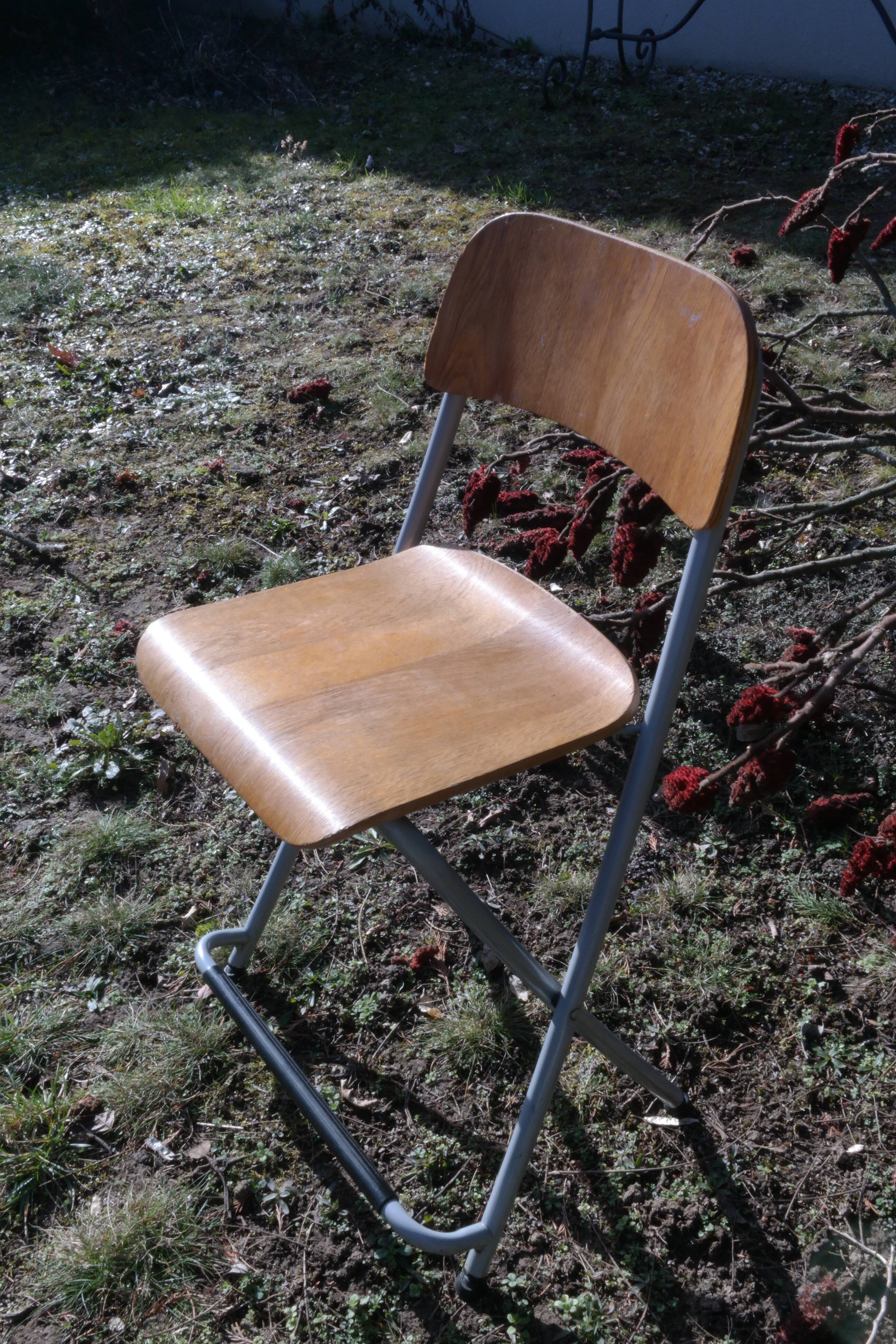 Vintage folding industrial workshop chair