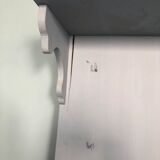 Ancien meuble a suspendre porte-outil peint en gris