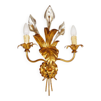 Single large 1960s Italian gilt 'Callas' leaf sconce by Hans Kögl