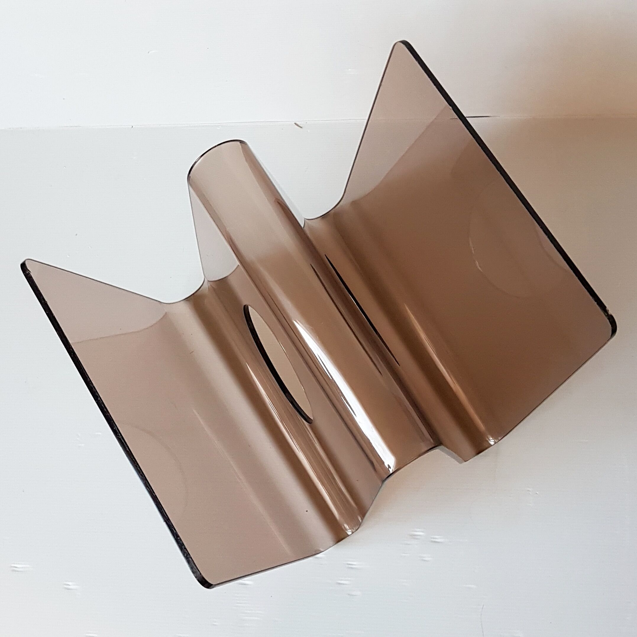 Michel Dumas magazine rack 70