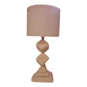 Fontvieille stone lamp